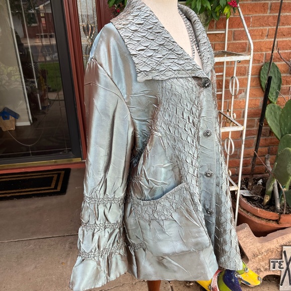 General Apparel • Women • Iridescent • Shiny • Turquoise • Size Medium • Jacket - Picture 13 of 16